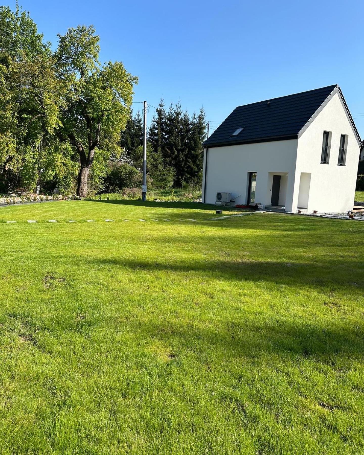 Villa Minimal. Dom Caloroczny W Gorach *